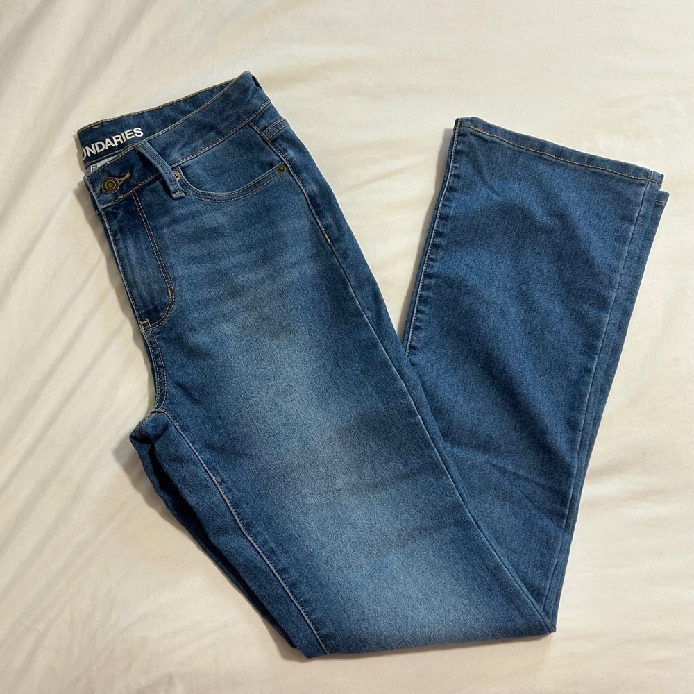 No Boundaries Womens High Rise Flare Jeans Medium‎ Wash Size 4 Bootcut Denim